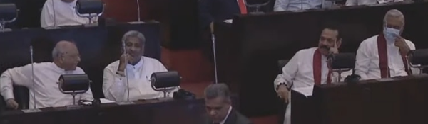 தலைமறைவாக இருந்த முன்னாள் பிரதமர் மகிந்த ராஜபக்ச மீண்டும் வெளியில் வந்தார்..!!