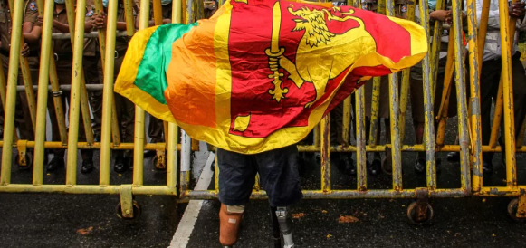 கொழும்பின் சில வீதிகளுக்குள் பிரவேசிக்க தடை..!!