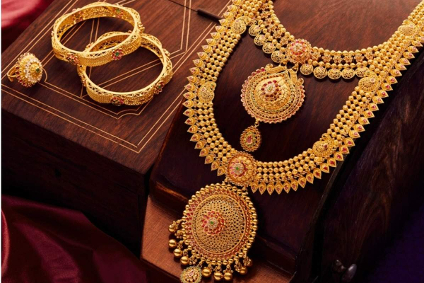 தங்க விலை தொடர்பில் வெளியான தகவல்..!!