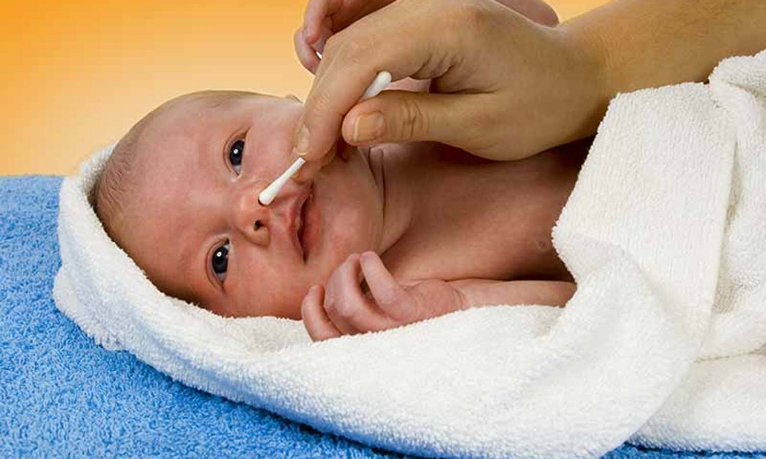 குழந்தையின் மூக்கை சுத்தம் செய்வது எப்படி?