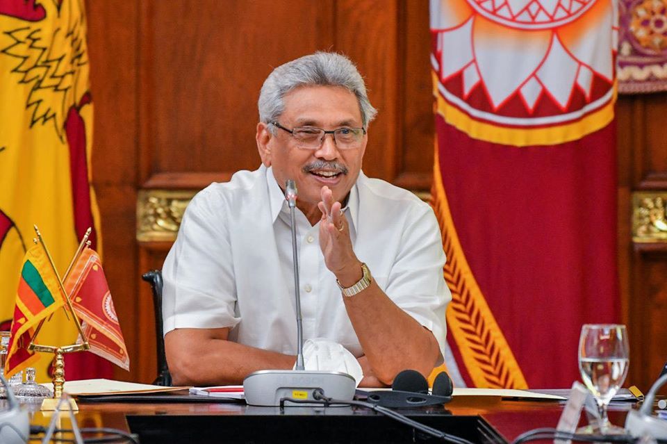 இலங்கை பற்றி எரியும் நிலையில்...ஜனாதிபதி கோட்டாபய ராஜபக்ஷ பதவி விலக மறுக்கும் கோட்டாபய..!!