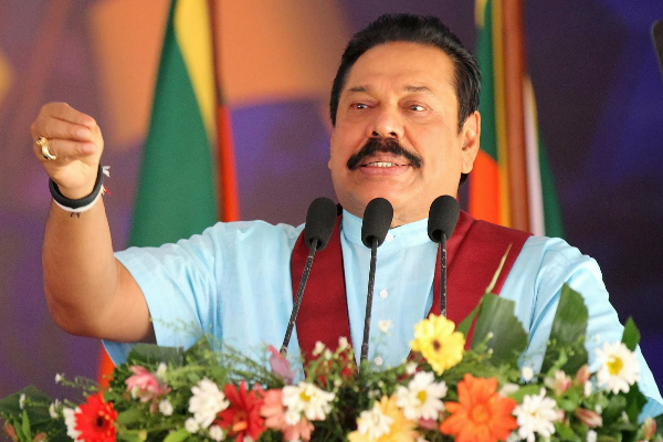 ஆளும் கட்சி உறுப்பினர்களின் கூட்டத்தில் கலந்து கொண்டார்  முன்னாள் பிரதமர் மகிந்த ராஜபக்ச..!!