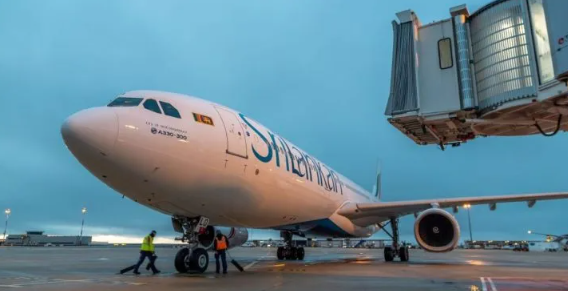 அவசரமாக தரையிறக்கப்பட்ட இலங்கை விமானம் !