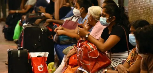 எரிபொருள் கோரி ஊழியர்களால் முன்னெடுக்கப்படும் பணிப்புறக்கணப்பு போராட்டம்....!!