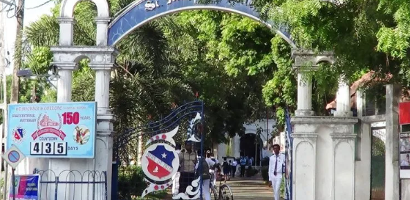 இன்று முதல் கல்வி நடவடிக்கைகளுக்காக பாடசாலைகள் மீண்டும் திறக்கப்பட்டன!