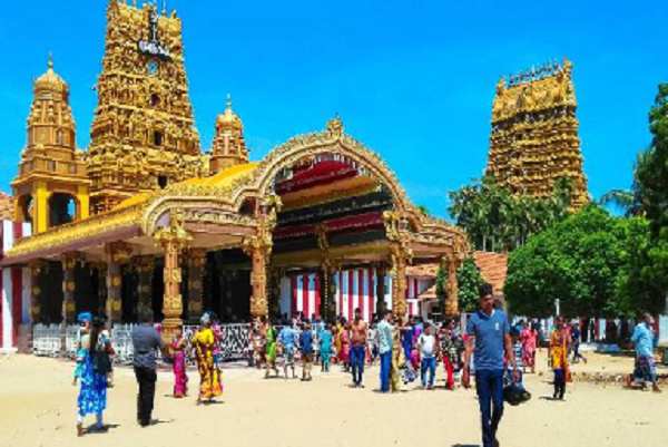 நல்லூர் கந்தன் ஆலயத்திற்கு வருகை தரும் பக்தர்களுக்கு பொலிஸார் விடுத்துள்ள அறிவுறுத்தல்..!!