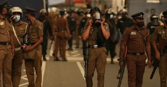 தராதரம் பாராமல் சட்ட நடவடிக்கை எடுக்கப்படும் என பொலிஸார் எச்சரிக்கை ...காரணம் இதுதான்