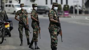 எரிபொருள் நிரப்பு நிலையங்களில் மீண்டும் இராணுவ பாதுகாப்பு..!!