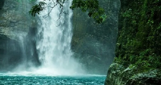 நீர்வீழ்ச்சிகள், நீர்த்தேக்கங்களுக்கு அருகில் குளிப்பதை தவிர்க்குமாறு கோரிக்கை!