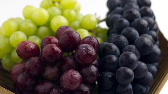 ஒரு கிலோ திராட்சை 5000 ரூபாய்..!!