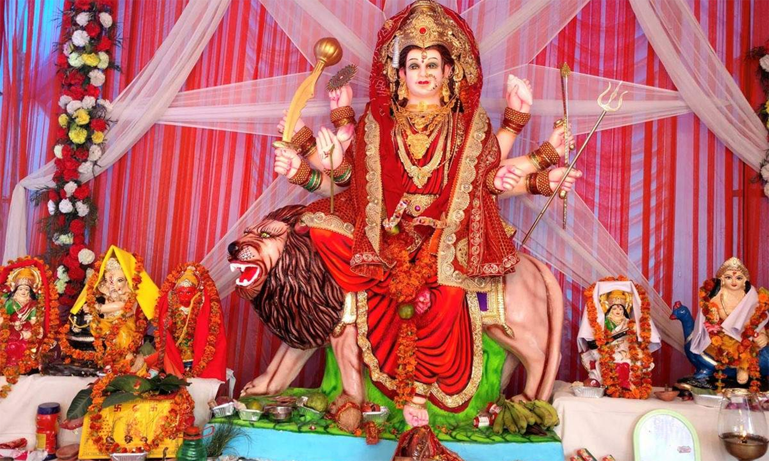 இன்று ஐந்தாம் நாள் போற்றி பாடல் பாடி...நவராத்திரியை கொண்டாடுவோம்!