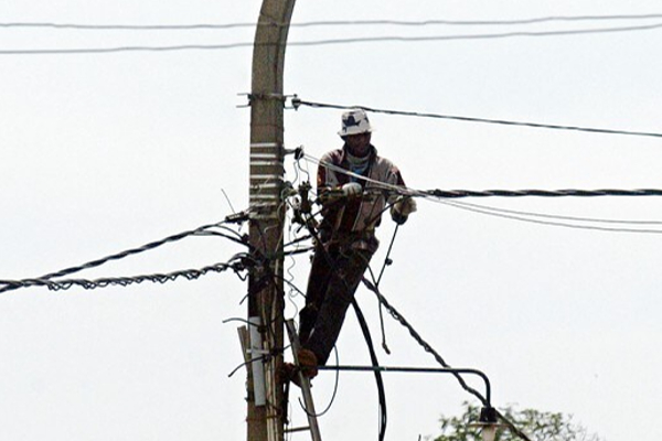 எரிபொருளின் விலை குறைக்க நடவடிக்கை..மின் கட்டணங்களில் ஏற்படவுள்ள மாற்றம்