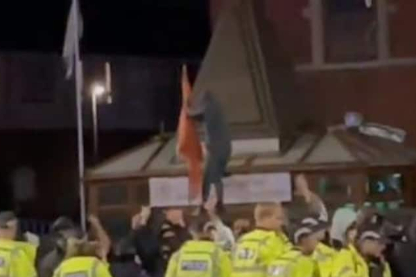 பிரித்தானியாவில் உள்ள இந்து ஆலயம் மீது தாக்குதல்