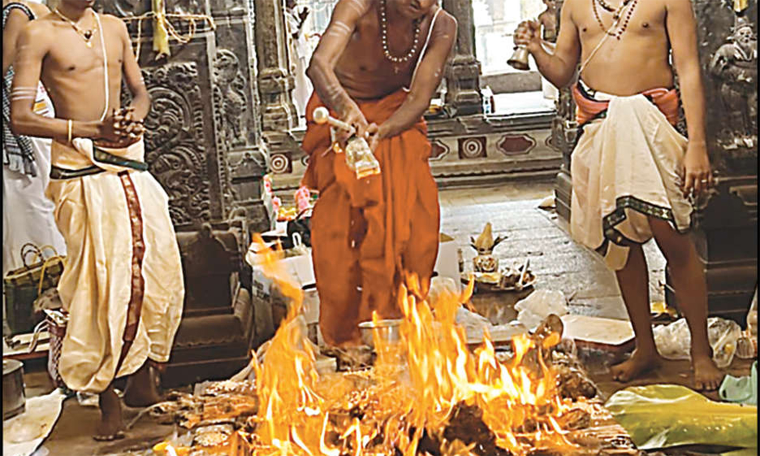 சிதம்பரம் நடராஜர் கோவிலில் சிறப்பு யாகம்