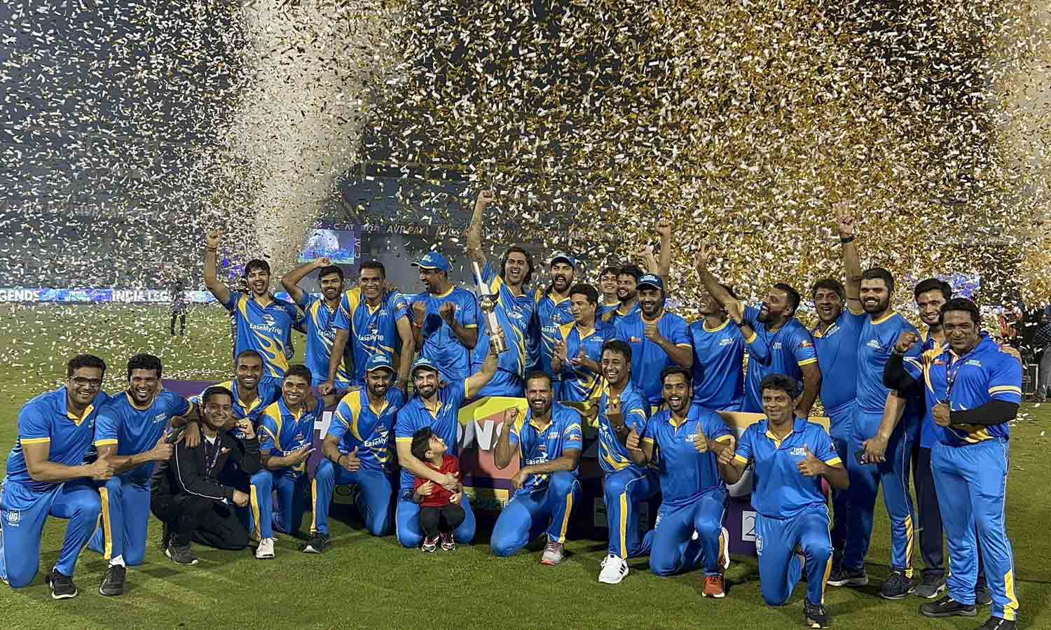 சாலை பாதுகாப்பு கிரிக்கெட் தொடர் - சாம்பியன் பட்டம் வென்றது இந்தியா லெஜெண்டஸ்