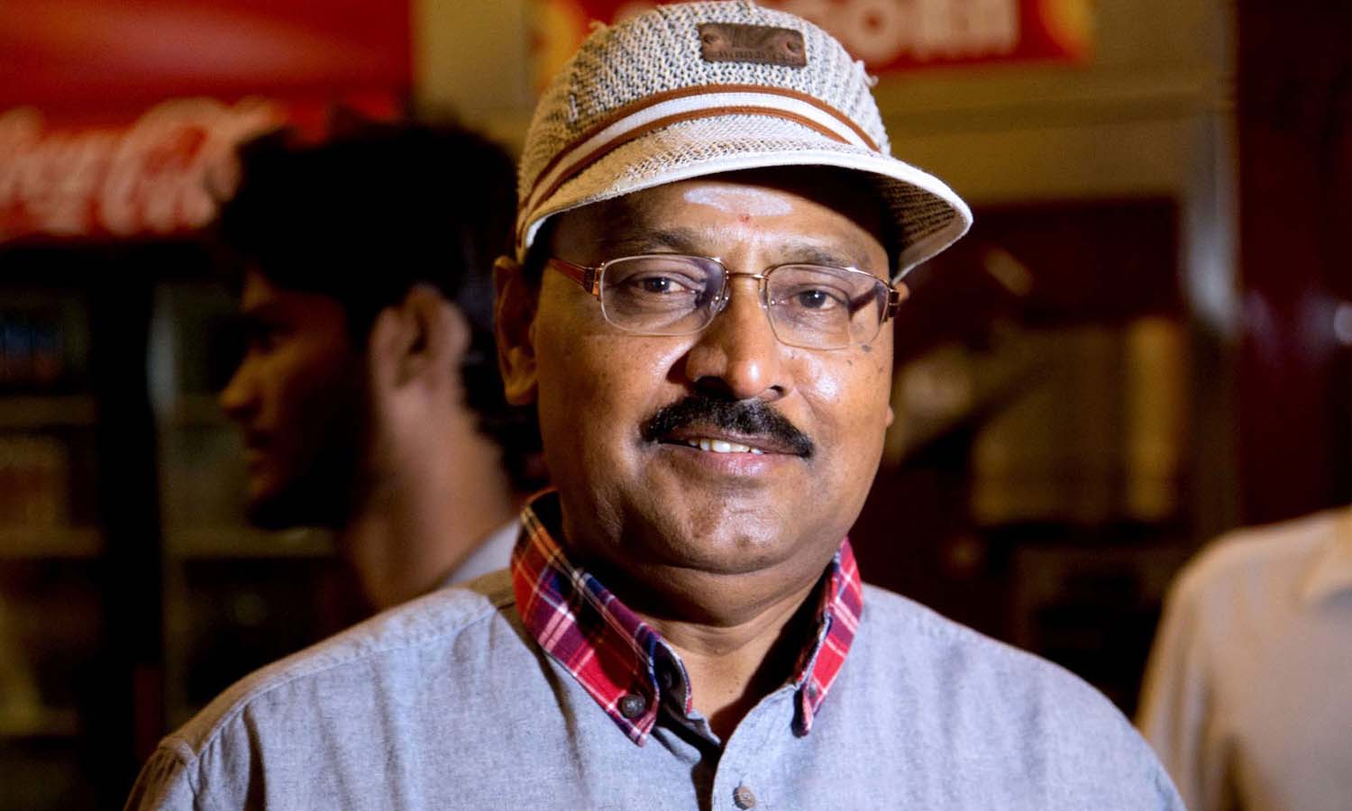 இயக்குனர் பாக்யராஜ் நீக்கம்?