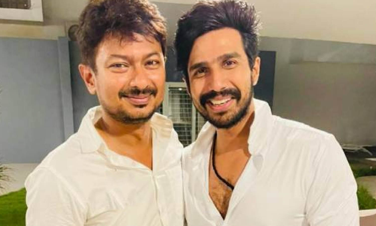 விஷ்ணு விஷாலுடன் இணைந்த உதயநிதி.. வைரலாகும் போஸ்டர்..