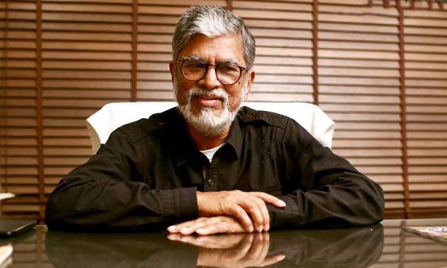 அஜித் பாணியை பின்பற்றும் விஜய்யின் தந்தை..!!