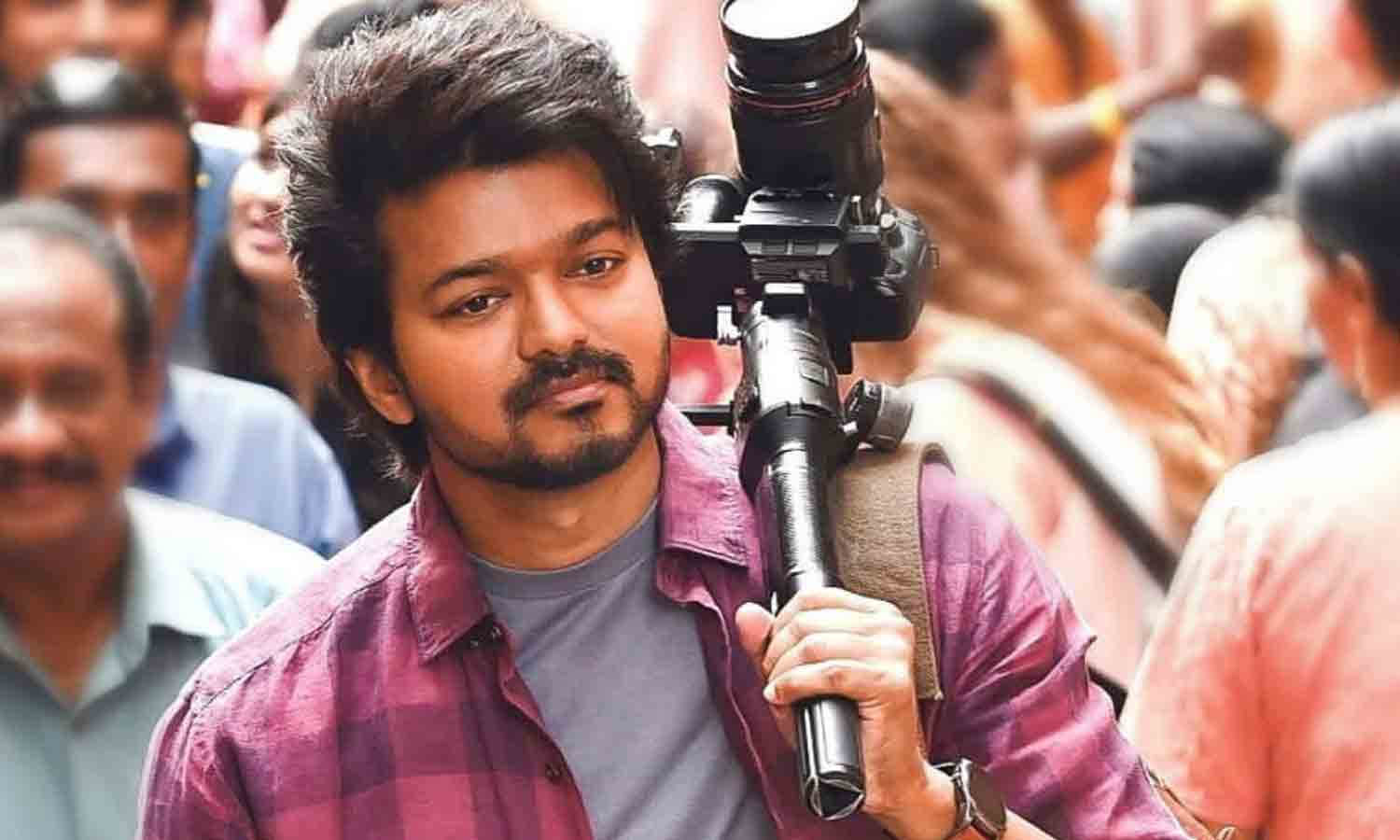 விஜய் குரலில் வெளியான 'ரஞ்சிதமே' பாடல்.. உற்சாகத்தில் ரசிகர்கள்..