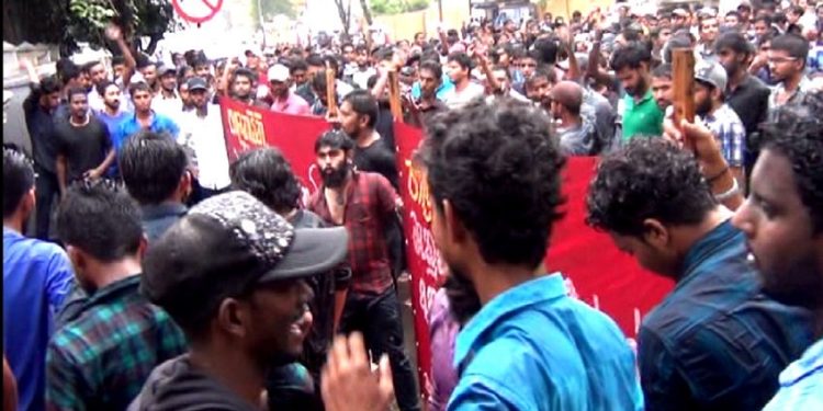 பல்கலைக்கழக மாணவர்கள் தொடர்பில் கணக்கெடுப்பு – கல்வி அமைச்சு!