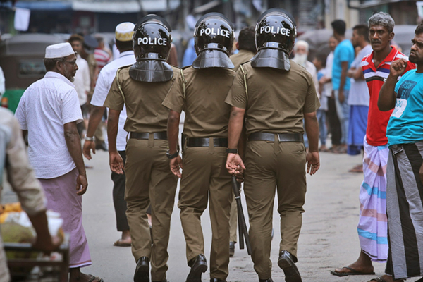 மோசடி செய்த பொலிஸ் உத்தியோகத்தருக்கு விளக்கமறியல்