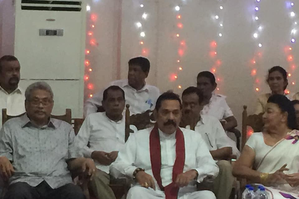 இலங்கையின் முன்னாள் ஜனாதிபதியை கண்டுக்கொள்ளாமல் கைவிட்ட மஹிந்த குடும்பம்