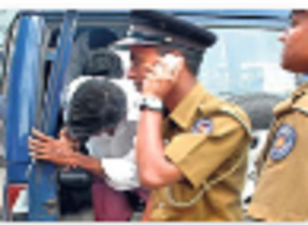 அமைச்சர் திரான் அலஸை திட்டியதாகக் கூறப்படும் ஒருவர் கைது..!!