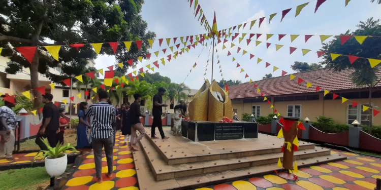 யாழ். பல்கலையில் மாவீரர்களுக்கு அஞ்சலி !