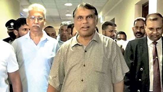 பசிலின் தலையீட்டினால் பொதுஜன பெரமுன மீண்டும் ஆட்சிக்கு வரும் என பலருக்கு பயம் – பொலிஸ் ஆணைக்குழுவின் தலைவர்!