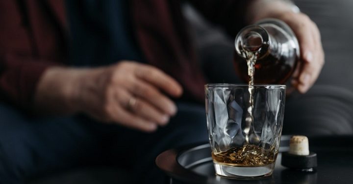 நாட்டில் மது பாவனை வேகமாக குறைந்துள்ளது!