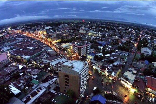 துப்பாக்கியை காட்டி கொள்ளையடித்த பெண்!