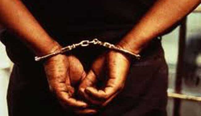 400 மில்லியன் ரூபாய் பெறுமதியான தங்கத்துடன் நால்வர் விமான நிலையத்தில் கைது!