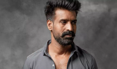 வீரம் நிறைந்த மண்.. அலங்காநல்லூர் ஜல்லிக்கட்டில் நடிகர் சூரி..