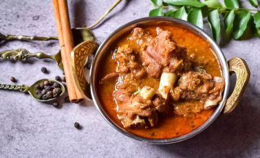 மட்டன் குழம்பு செய்வது எப்படி ?