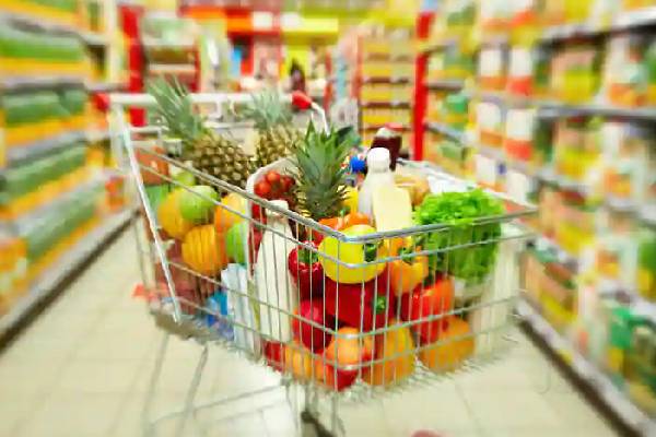 பல்பொருள் அங்காடிகளில் கூரிய ஆயுதங்களுடன் நுழையும் நபர்கள்!