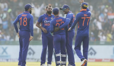 இந்திய வேகப்பந்து வீச்சில் சுருண்ட நியூசிலாந்து- 108 ரன்னில் ஆல் அவுட்