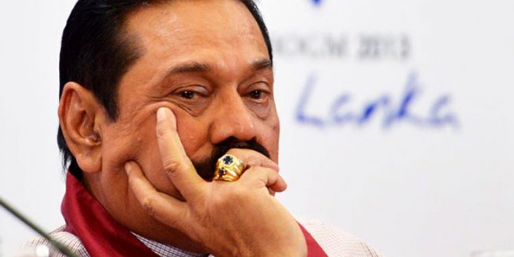 தனித்து விடப்படும் மஹிந்த – ரணிலுடன் நெருக்கம் காட்டும் மொட்டு உறுப்பினர்கள்?