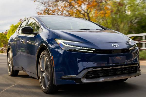 இலங்கைக்கு இரகசியமாக கொண்டு வரப்பட்ட அதிசொகுசு வாகனம் மாயம்!