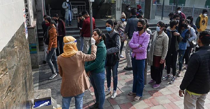 இந்தியாவில் மீண்டும் உச்சத்தை தொட்ட கொரோனா பாதிப்பு!