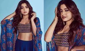 வித்யாசமான புடவையில் ராஷ்மிகா மந்தனா.. வைரலாகும் புகைப்படங்கள்