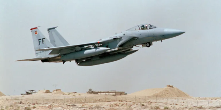 வான்வழித் தாக்குதல்களுக்கு பதிலடி கொடுக்க தயார் – அமெரிக்காவிற்கு ஈரான் ஆதரவுப் படைகள் எச்சரிக்கை