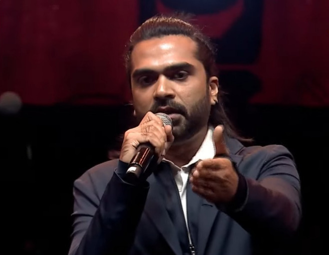 தட்டி விடுவதுக்கு நிறைய பேர் இருக்காங்க, தட்டி கொடுப்பதற்கு யாரும் இல்லை.. சிம்பு பேச்சு