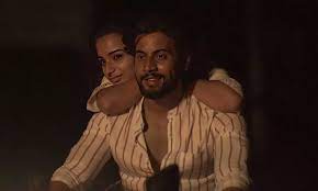 பைக் ரேஸ் பந்தய செட்டில் உருவான ரேசர் திரைப்படம்