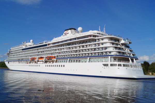 900 சுற்றுலா பயணிகளுடன் கொழும்பு வந்த அதிசொகுசு கப்பல்