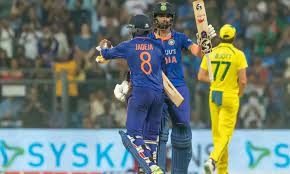 ஆஸ்திரேலியாவுக்கு எதிரான 2-வது ஒருநாள் போட்டி: இந்திய அணி பேட்டிங்