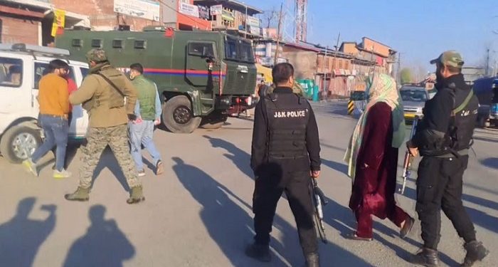 பயங்கரவாதத்திற்கு நிதி உதவி அளித்தது தொடர்பாக என்.ஐ.ஏ அதிகாரிகள் சோதனை!