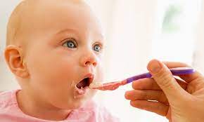 குழந்தைக்கு 5 மாதத்திலிருந்து தாய்ப்பாலோடு சேர்த்து கொடுக்க வேண்டிய உணவுகள்...