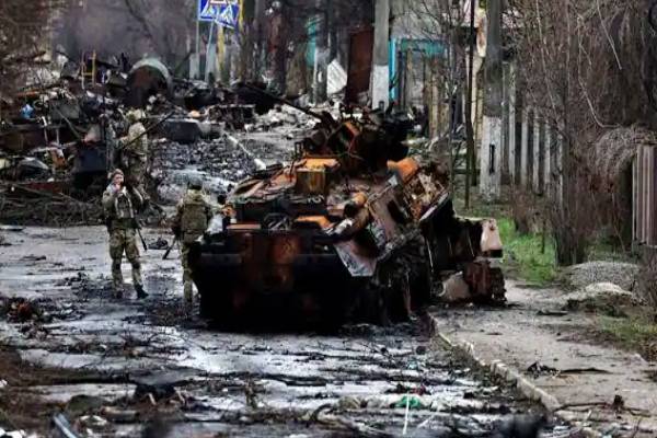 இரு நாட்டு படைகளுக்கு இடையே கடும் துப்பாக்கி சண்டை