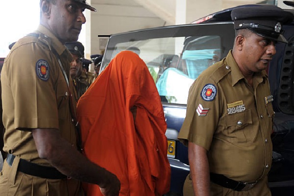 சிறுவரான தேரர் பாலியல் வன்புணர்வு- மூன்று பிக்குகள் கைது