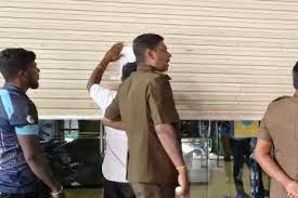 யாழில் பழுதடைந்த இறைச்சியுடன் கொத்துரொட்டி! கடைக்கு பூட்டு